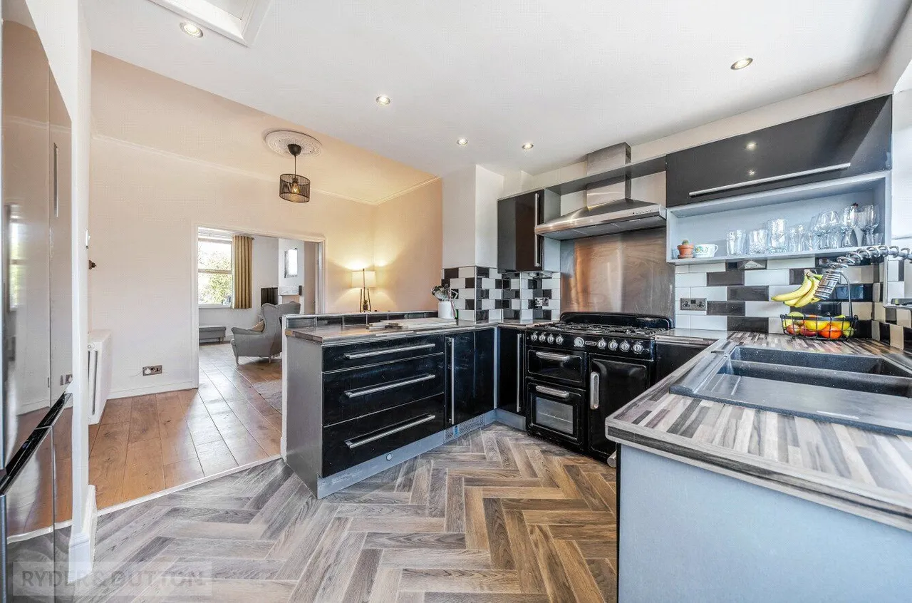 West View Terrace, Bradshaw, HX2, photo 7