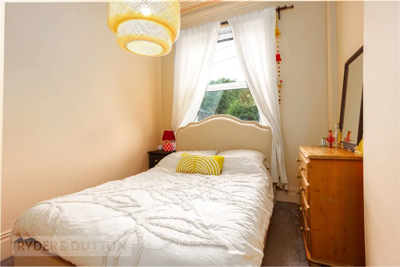 High Street, Uppermill, OL3, photo 11