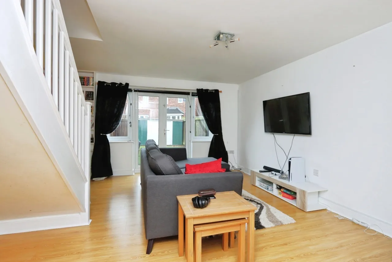 Bassledene Court, Sheffield, South Yorkshire, S2, photo 13