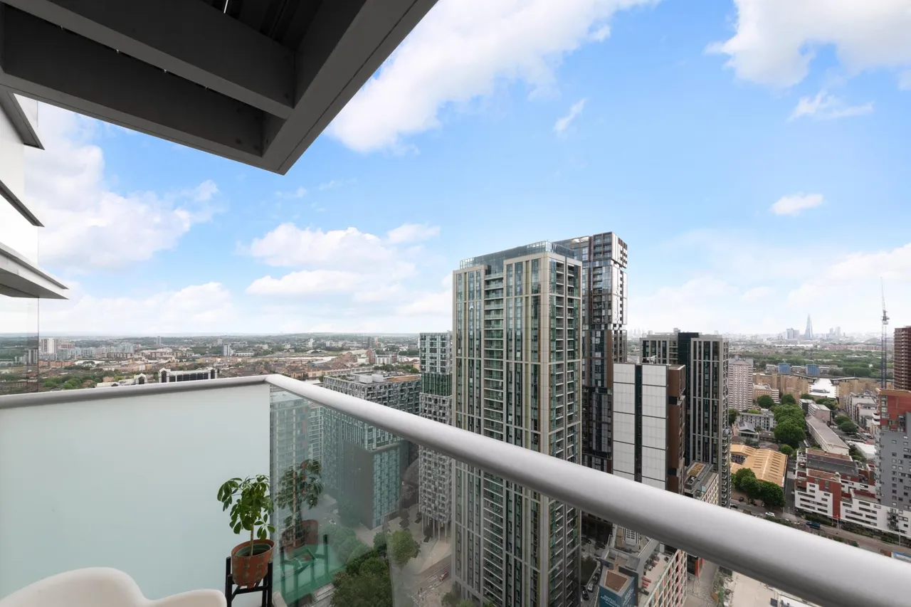 Pan Peninsula Square, Canary Wharf, E14, photo 17