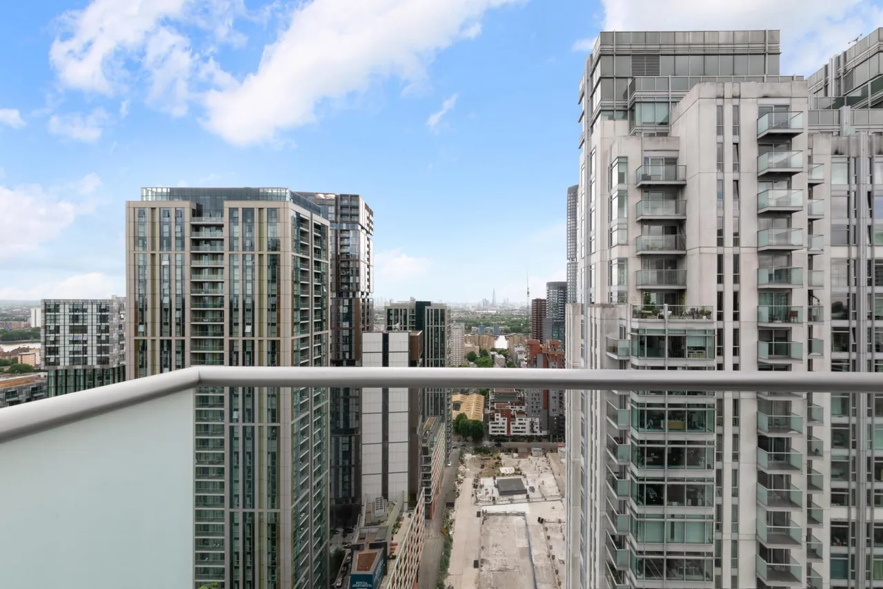 Pan Peninsula Square, Canary Wharf, E14, photo 3