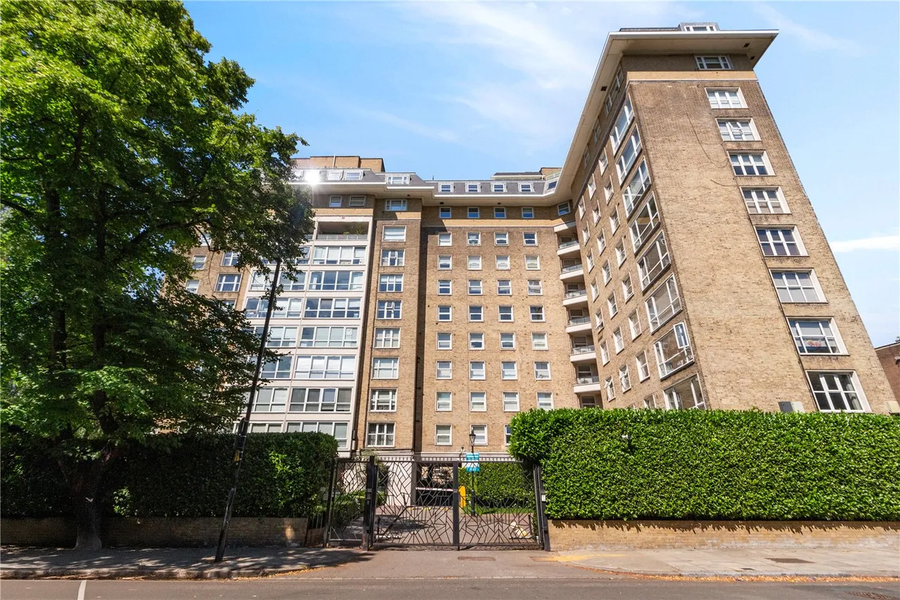 Boydell Court, St John's Wood Park, NW8, photo 3