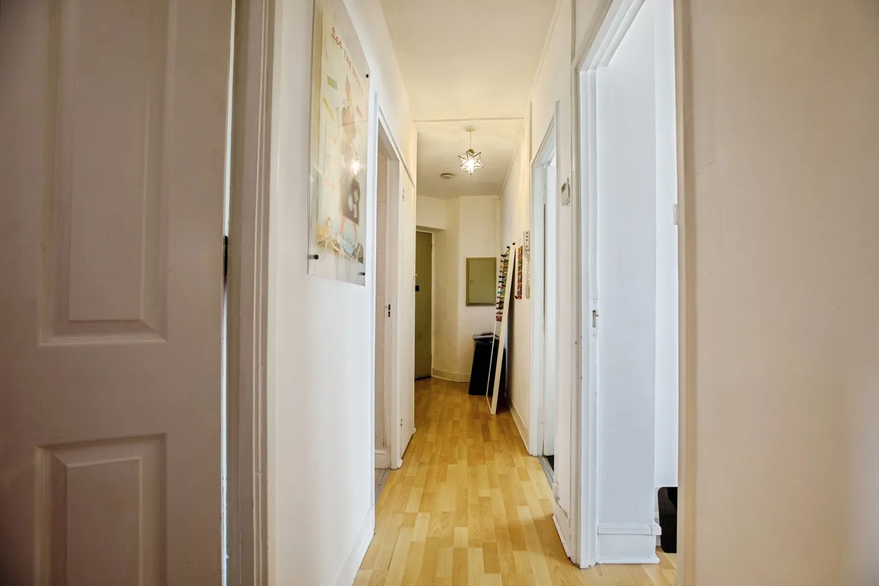 William Bonney Estate, London, SW4, photo 9