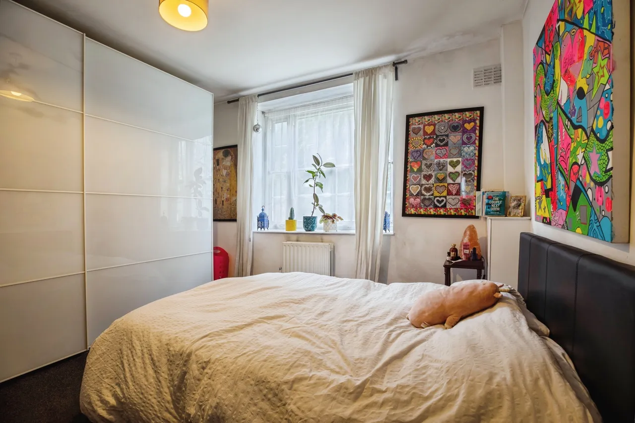 William Bonney Estate, London, SW4, photo 6