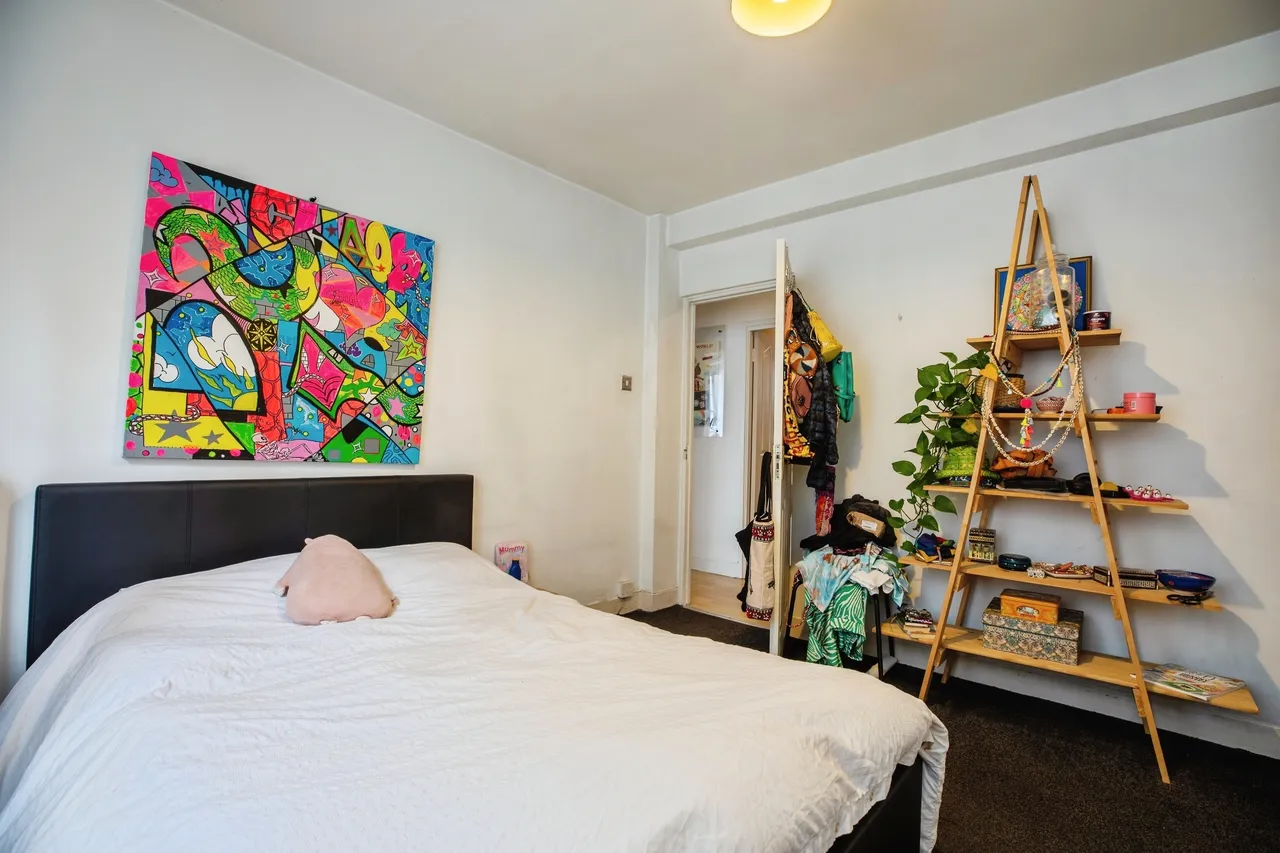 William Bonney Estate, London, SW4, photo 5