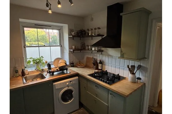 William Bonney Estate, London, SW4, photo 4