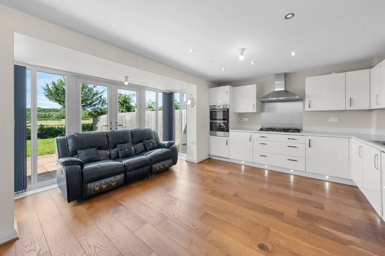 Great North Close, Wetherby, LS22, photo 3