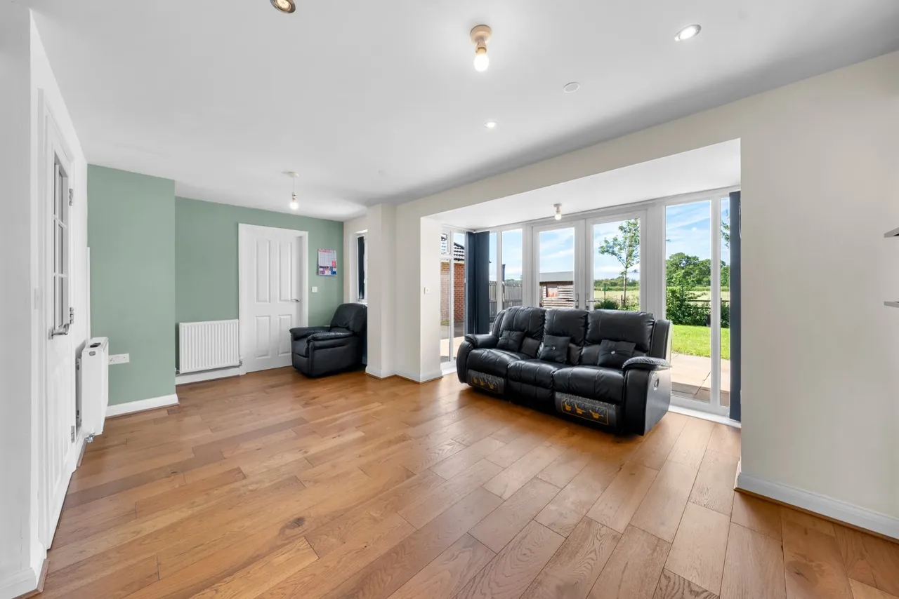 Great North Close, Wetherby, LS22, photo 4