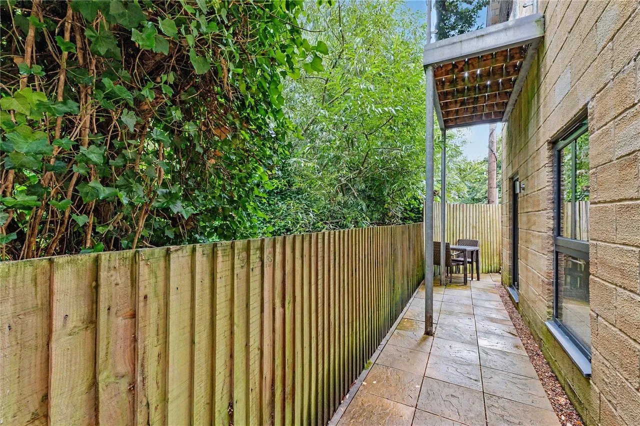 Low Lane, Horsforth, LS18, photo 11