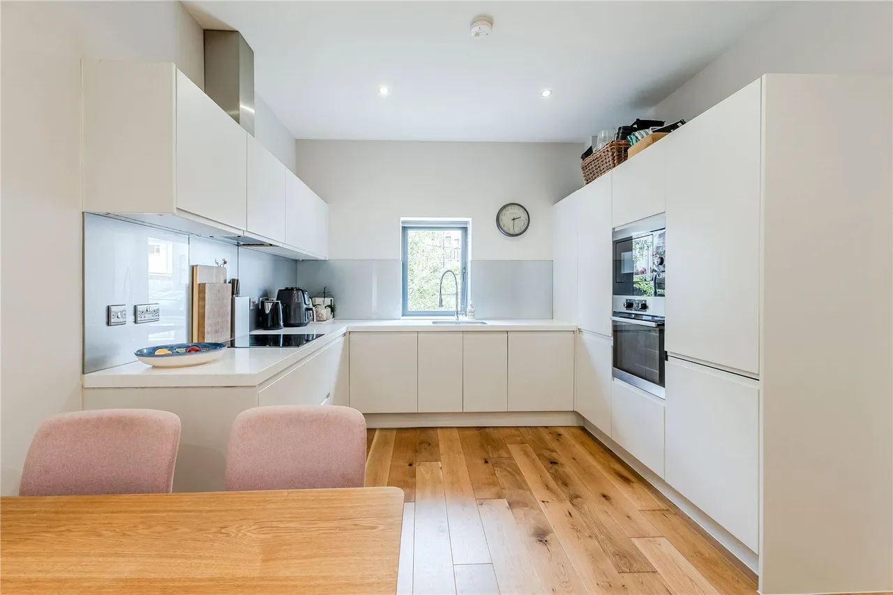Low Lane, Horsforth, LS18, photo 4