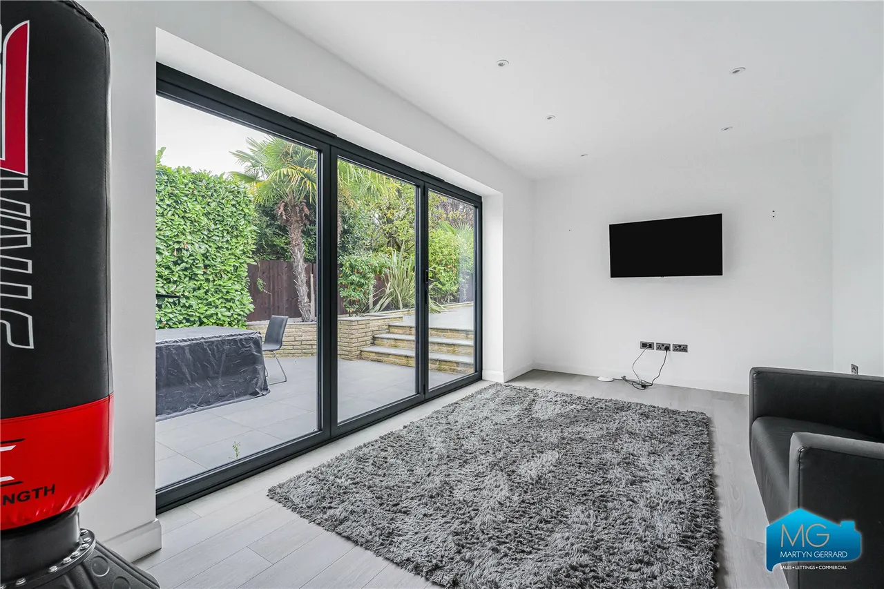 Holly Hill, London, N21, photo 29