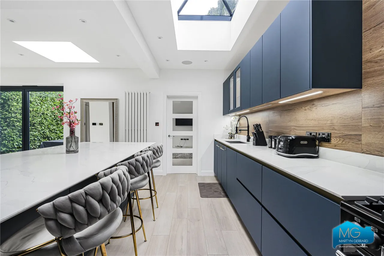 Holly Hill, London, N21, photo 11