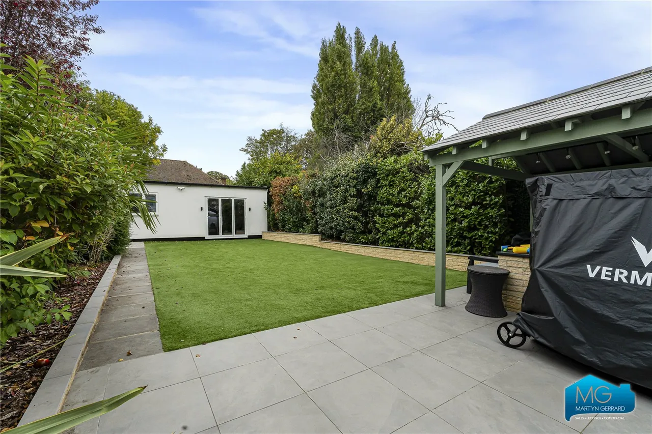 Holly Hill, London, N21, photo 34