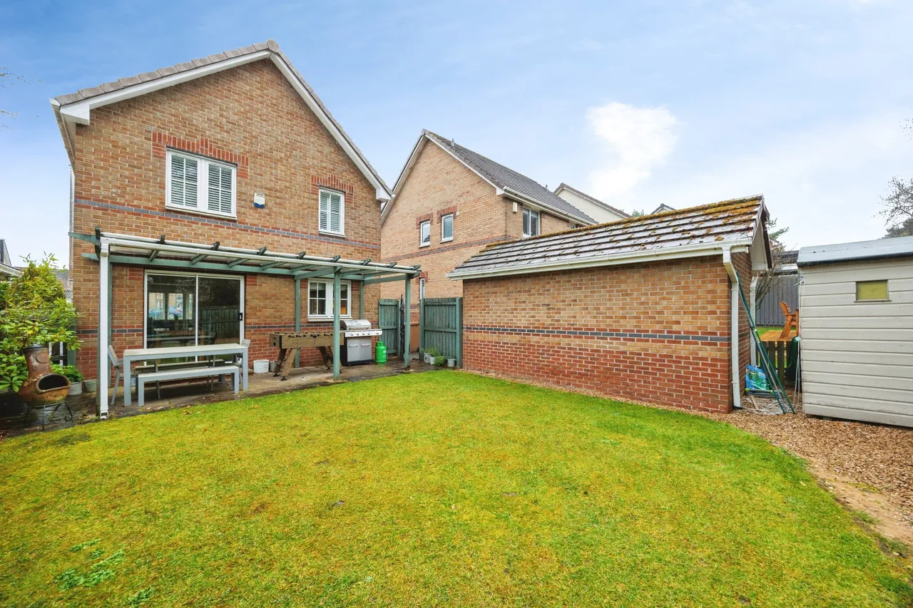 Buchanan Crescent, Livingston, EH54, photo 4