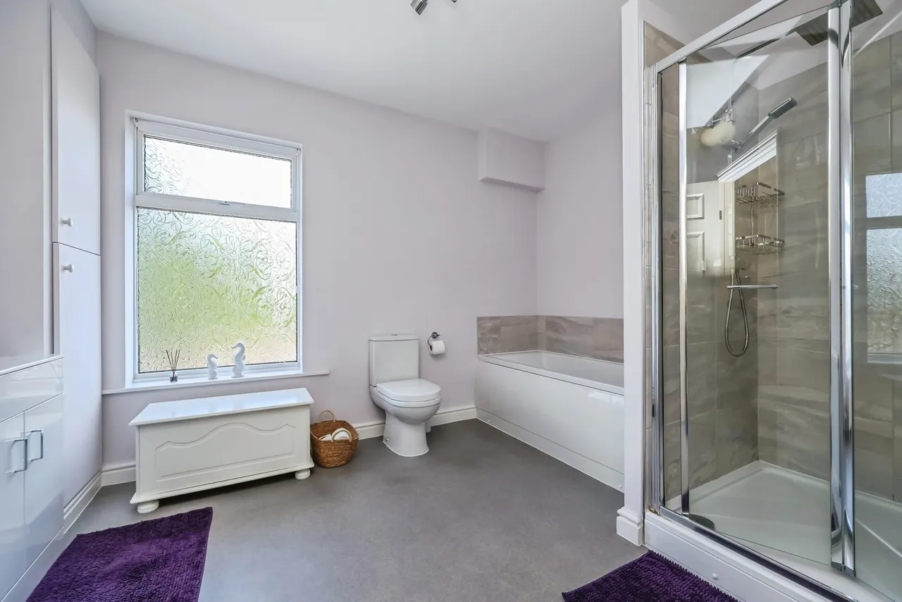 Carlingford Road, Hucknall, Nottingham, Nottinghamshire, NG15, photo 9