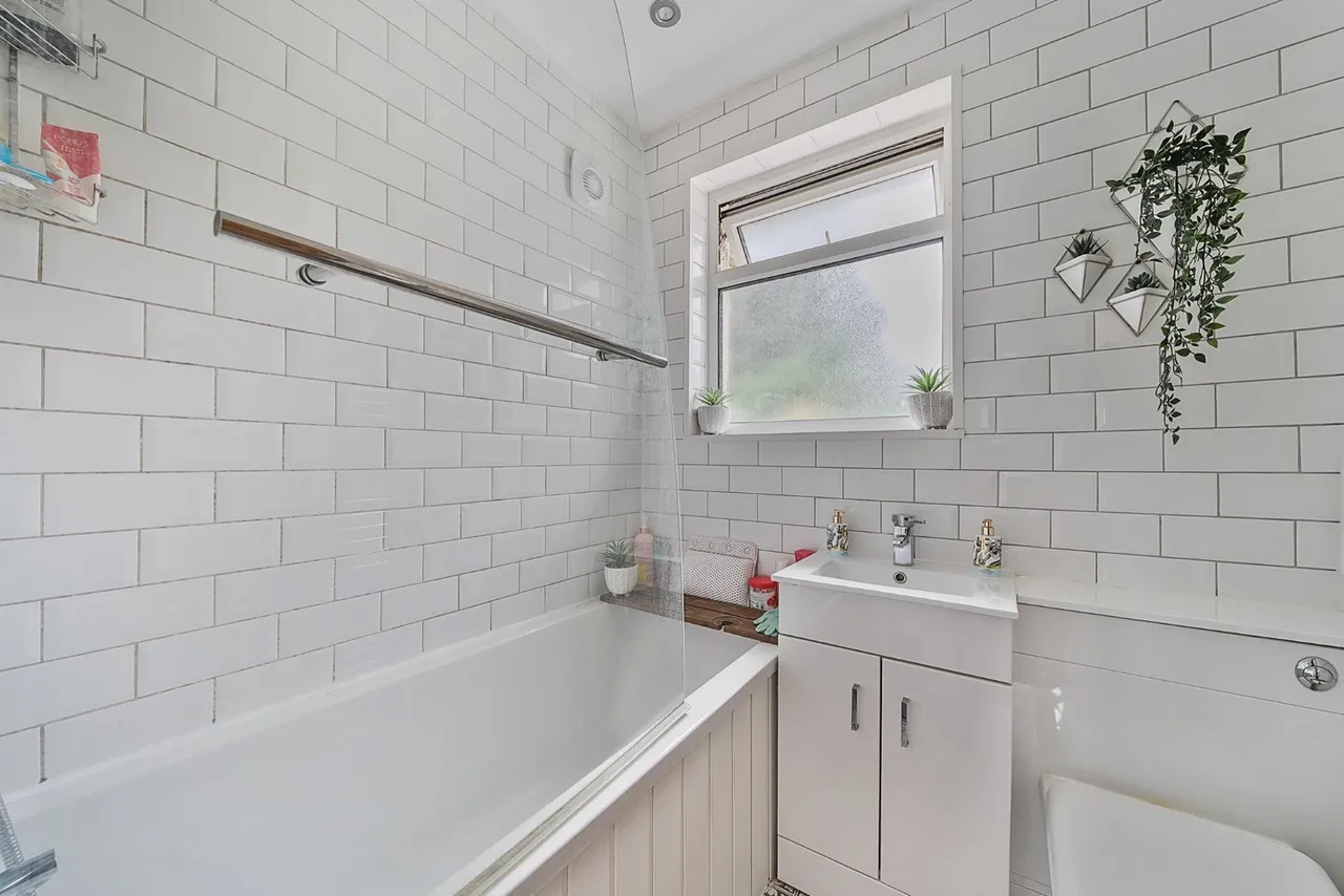 Warland Road, SE18, photo 8