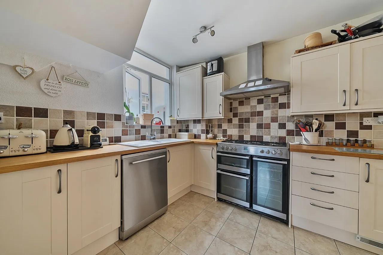 Warland Road, SE18, photo 5
