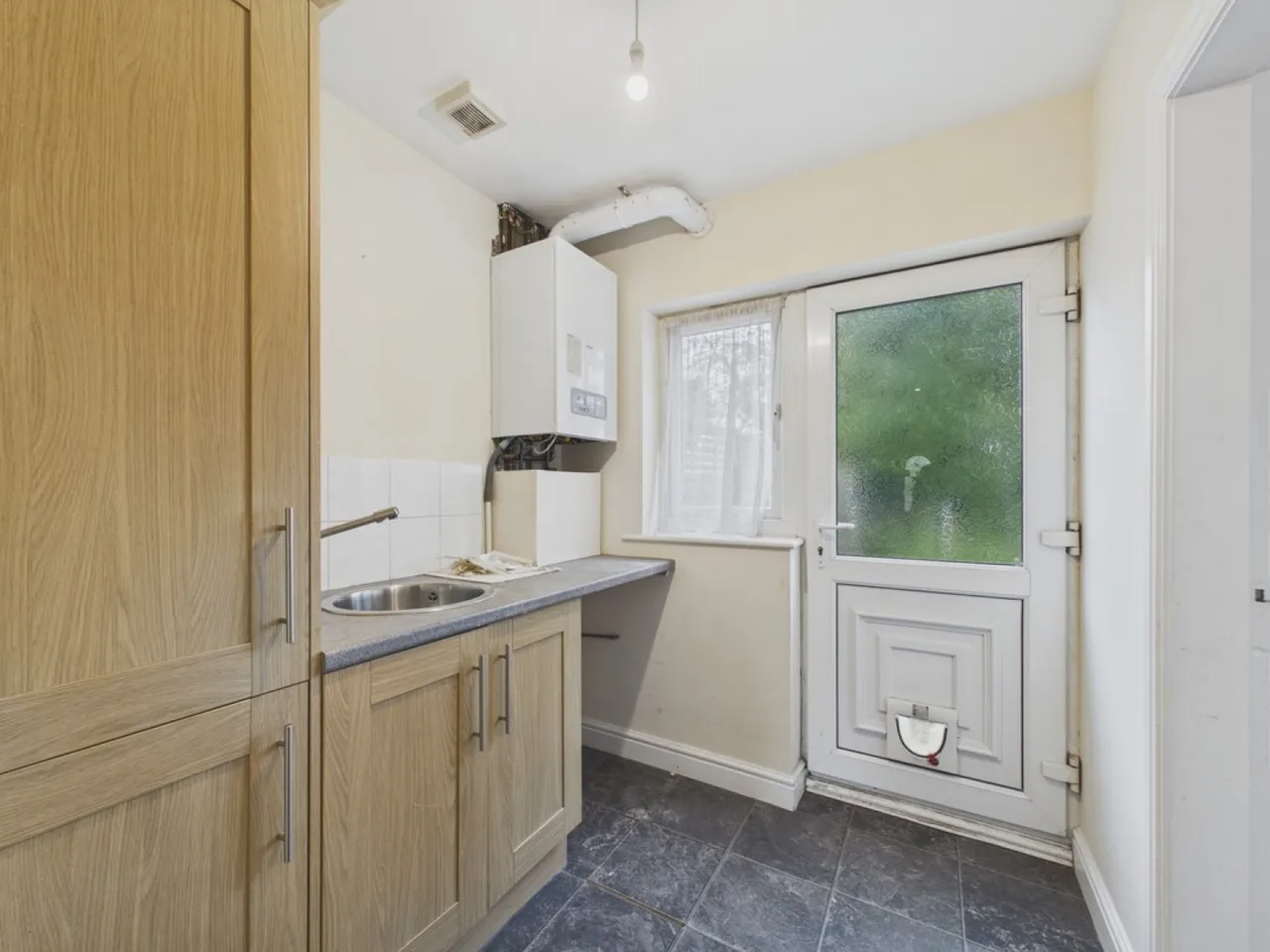 Meadstead Fold, Royston, photo 7