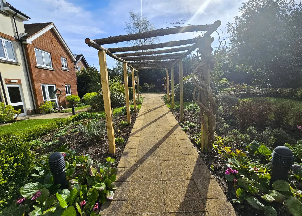 Headley Road, Hindhead, GU26, photo 14
