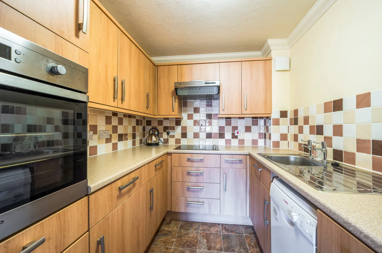 Headley Road, Hindhead, GU26, photo 6