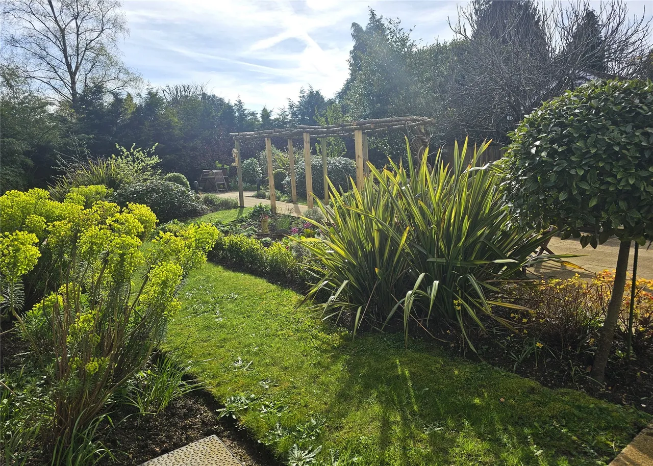 Headley Road, Hindhead, GU26, photo 13