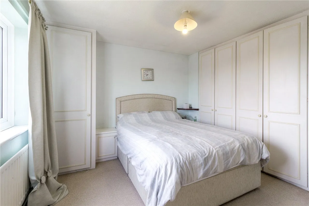 Strawberry Hill, Northampton, Northamptonshire, NN3, photo 9