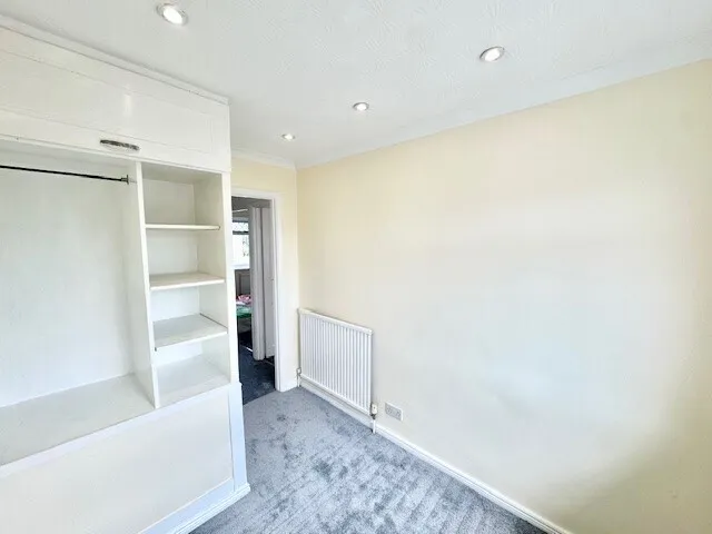 Stephen Avenue, Rainham, RM13 7NP, photo 3