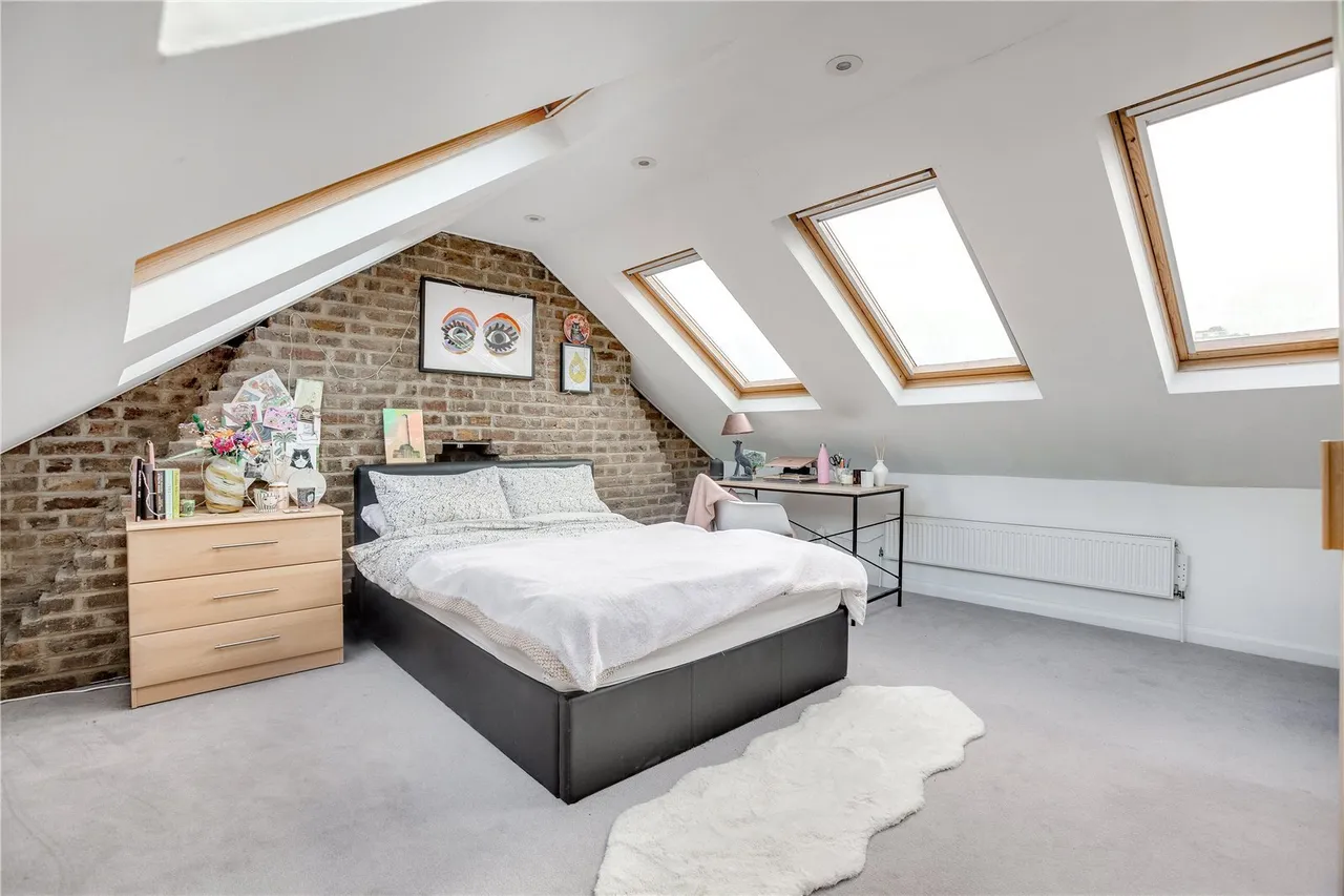 Rosenau Road, London, SW11, photo 2