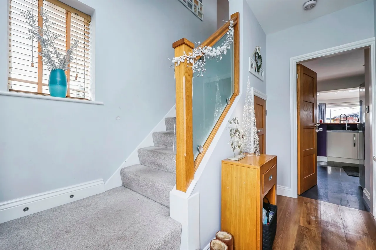 Tansley Avenue, Stanley Common, DE7, photo 3