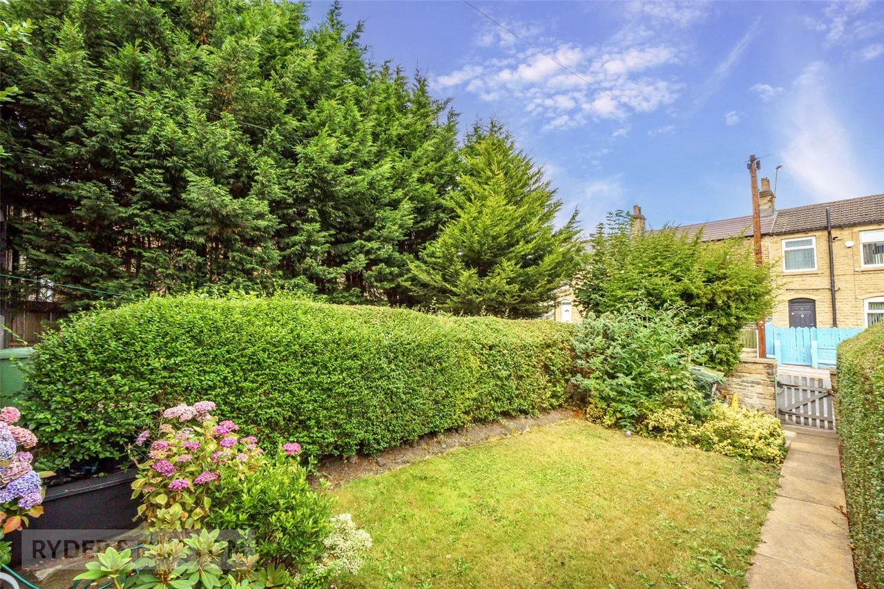 Fartown Green Road, Huddersfield, HD2, photo 12