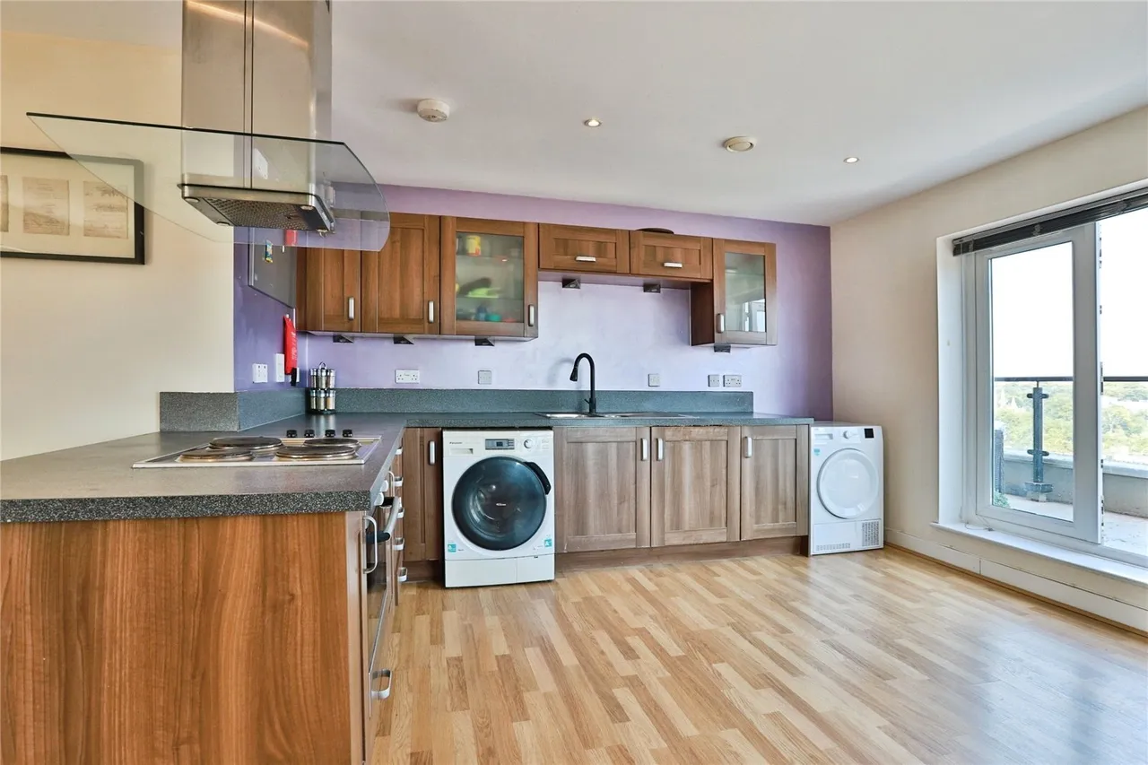 Commercial Road, Bournemouth, BH2, photo 13