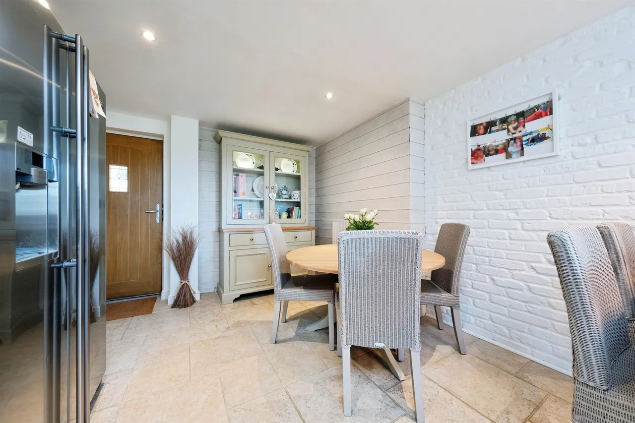 Brook Farm, Hinton-In-The-Hedges, NN13, photo 4