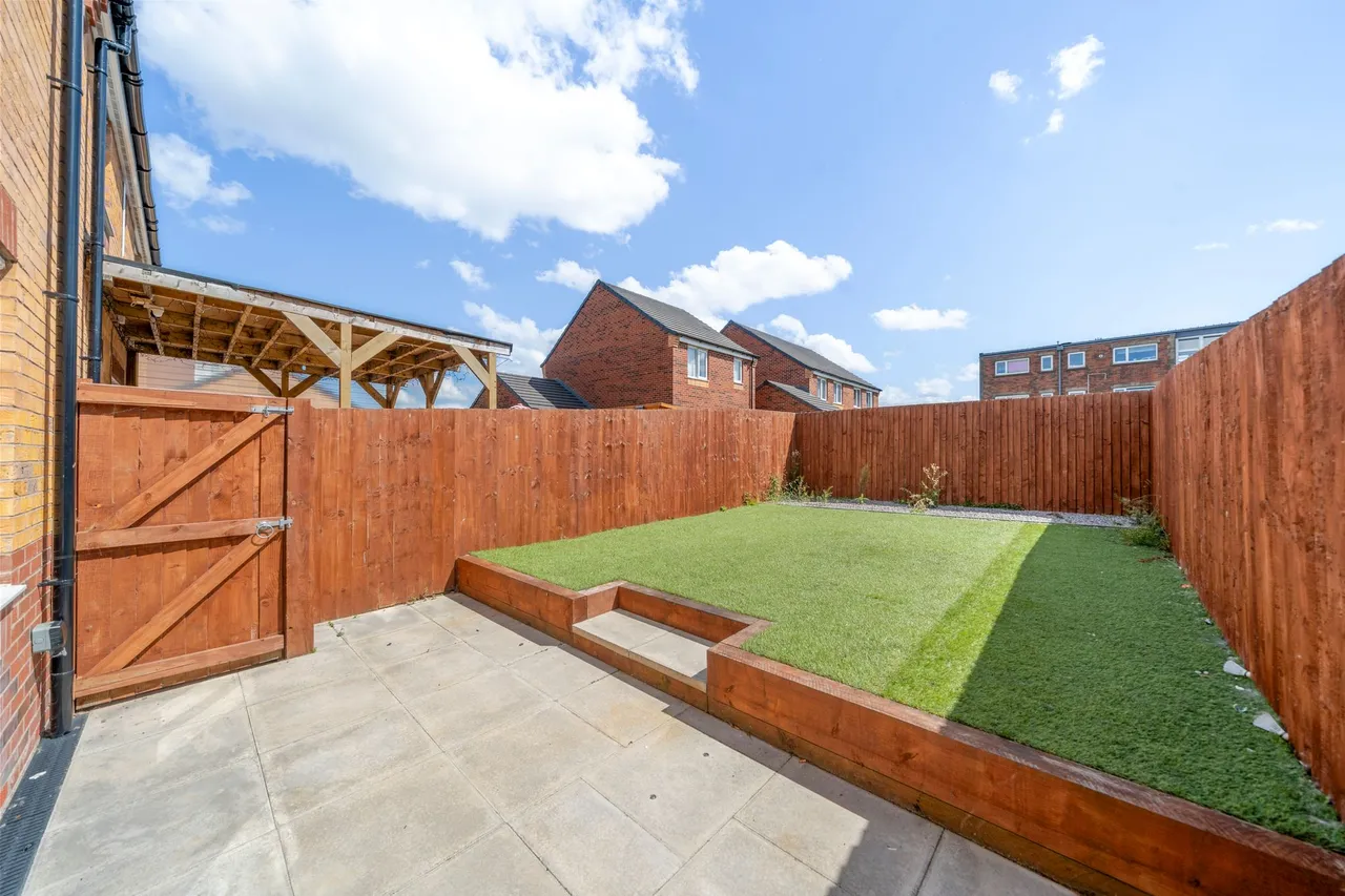 Brock Place, Platt Bridge, Wigan, Wigan, WN2 5FJ, photo 11
