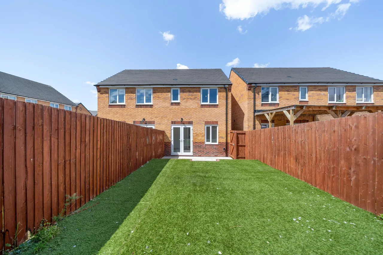 Brock Place, Platt Bridge, Wigan, Wigan, WN2 5FJ, photo 10