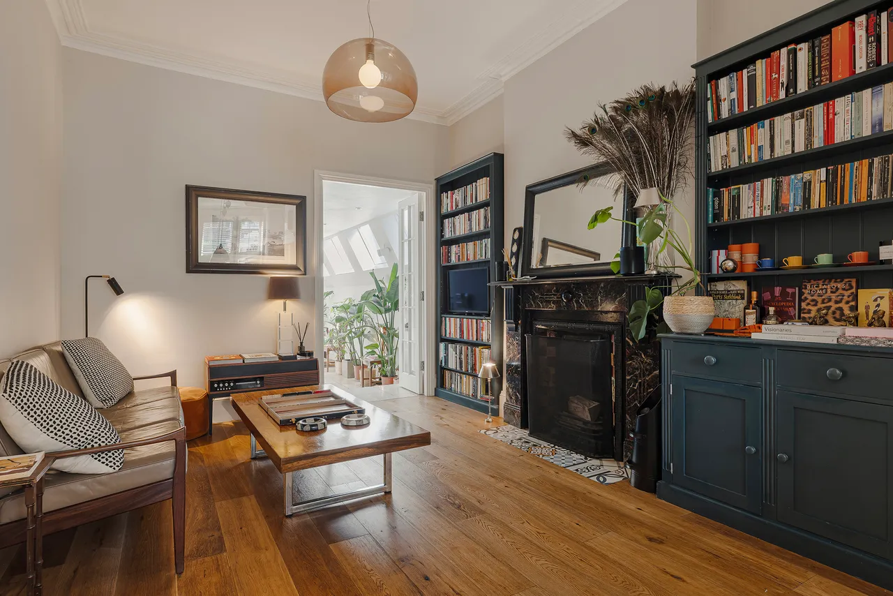 Thornton Avenue, Chiswick, West London, photo 5
