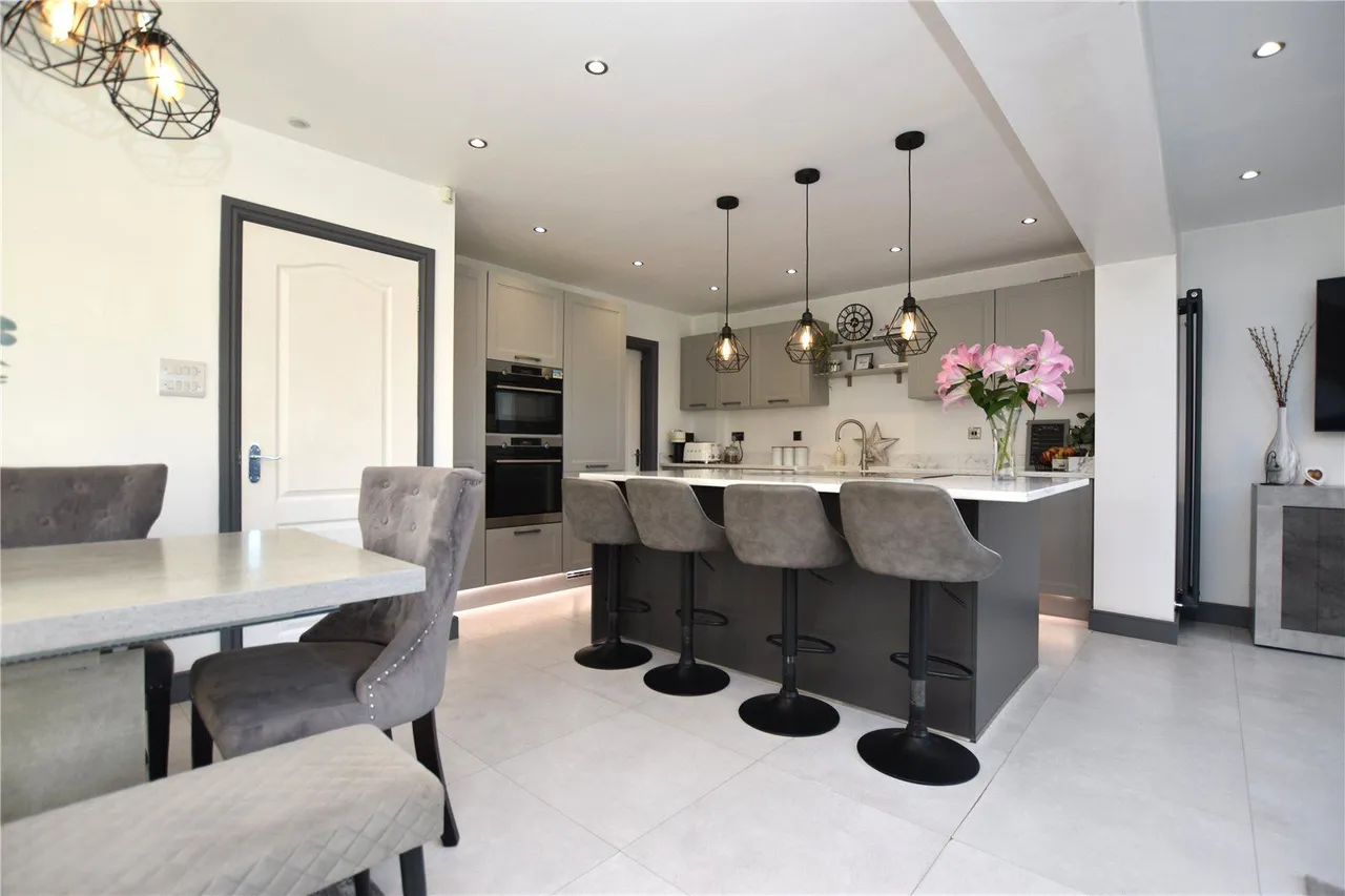 Suffield Road, Gildersome, LS27, photo 17