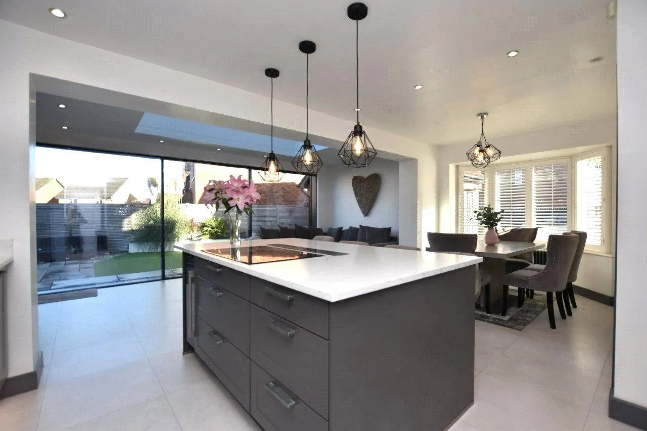 Suffield Road, Gildersome, LS27, photo 2