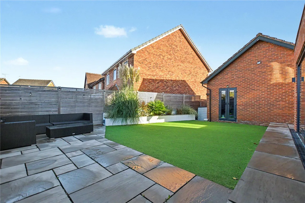 Suffield Road, Gildersome, LS27, photo 8