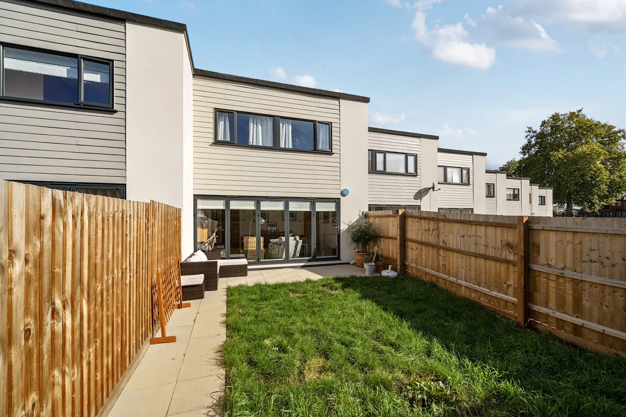 Cavalry Crescent, Windsor, SL4, photo 9