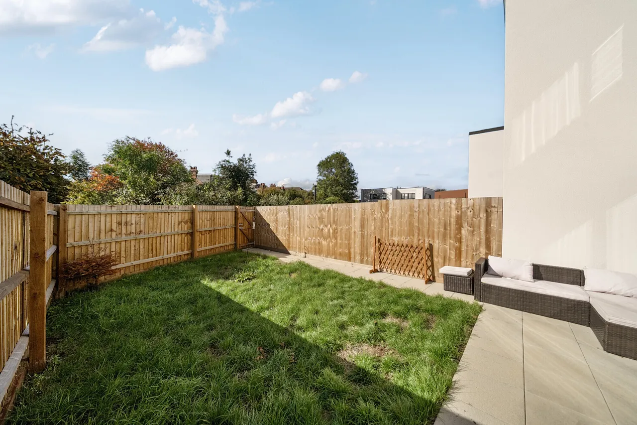 Cavalry Crescent, Windsor, SL4, photo 8