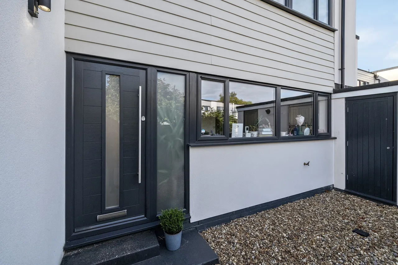 Cavalry Crescent, Windsor, SL4, photo 10