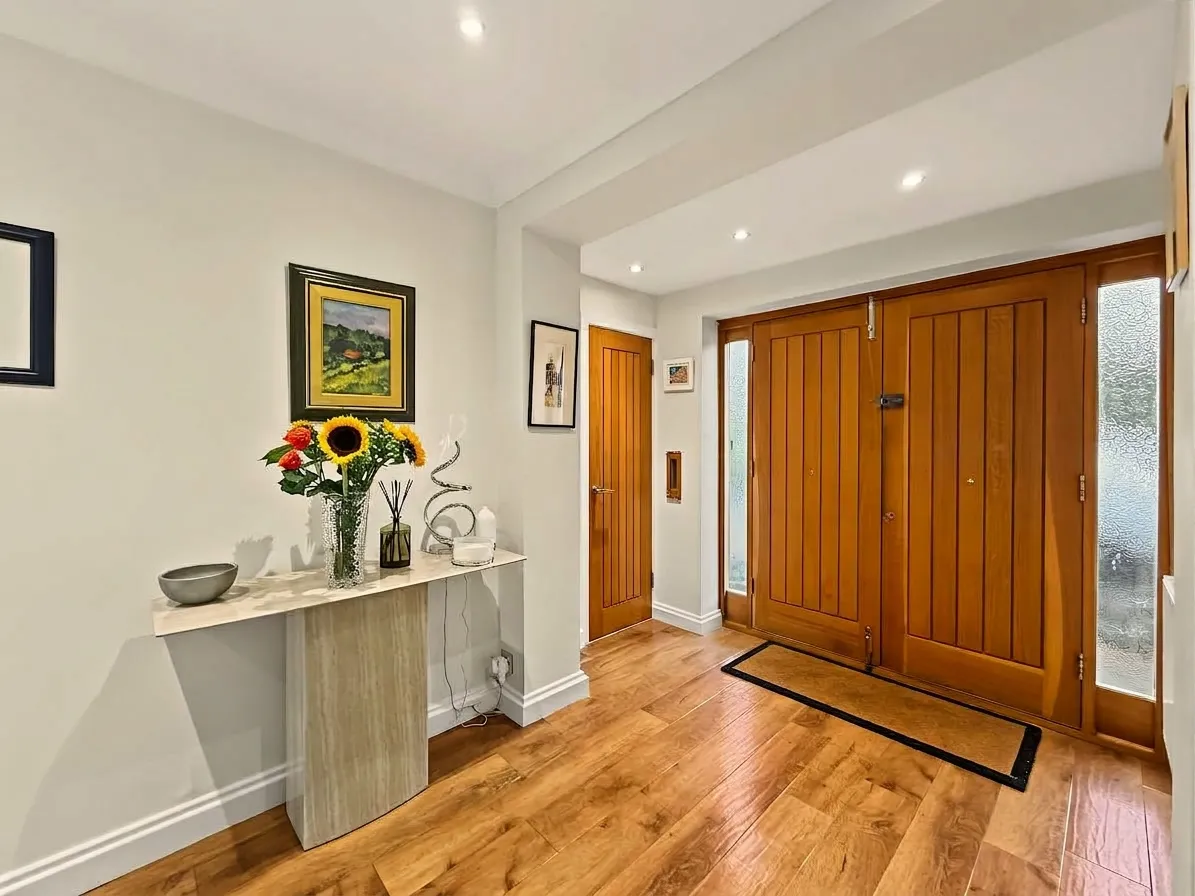 Ferndale Avenue, Whitefield, M45, photo 3