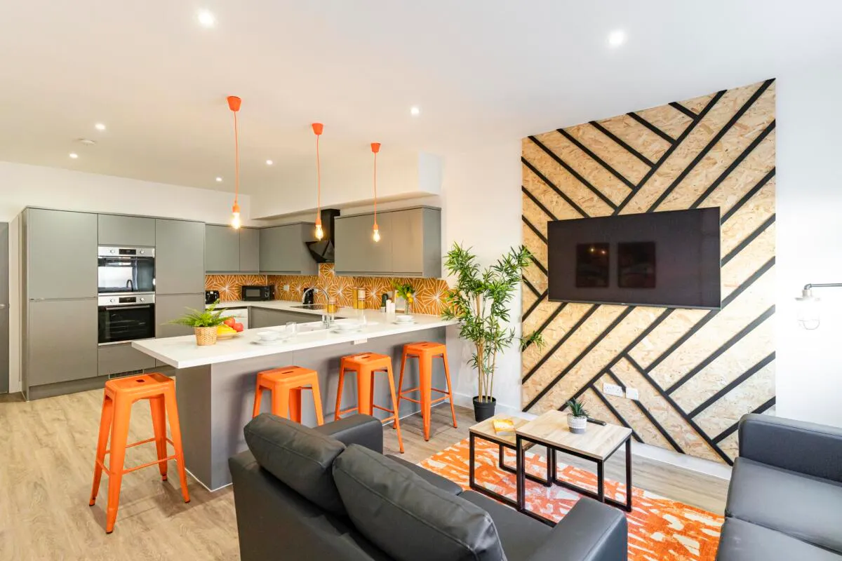 6 bed house to rent, Telephone Road, Southsea, PO4