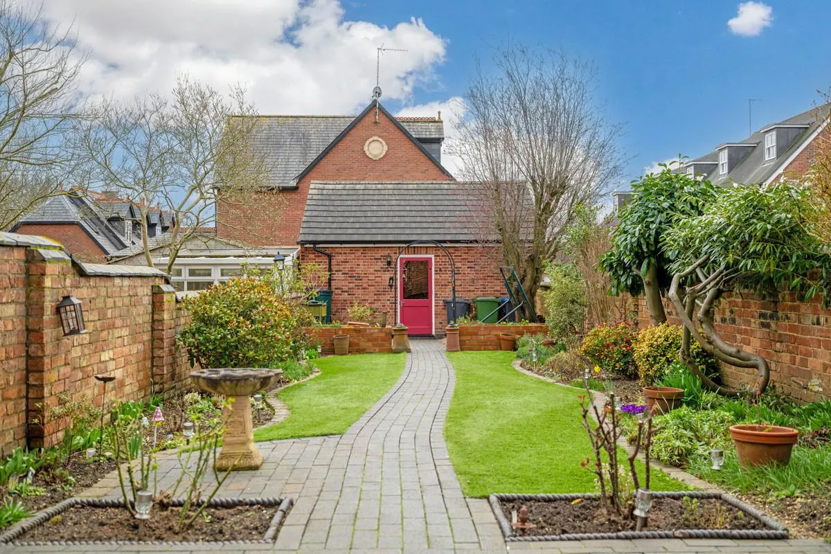 Hillmorton Road, Rugby, CV22, photo 25