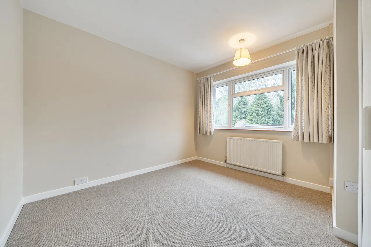 Cootes Avenue, Horsham, RH12, photo 10