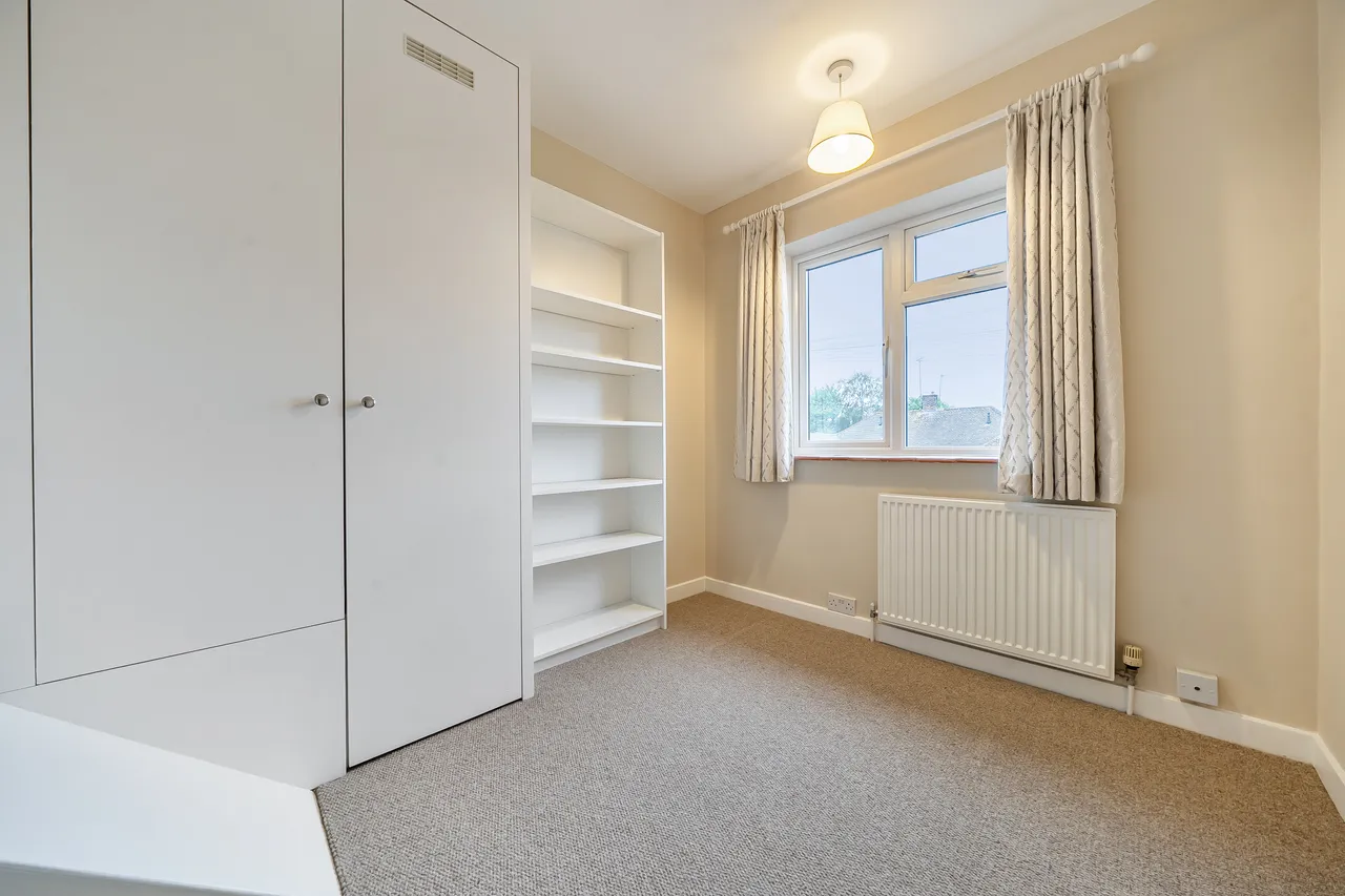 Cootes Avenue, Horsham, RH12, photo 11