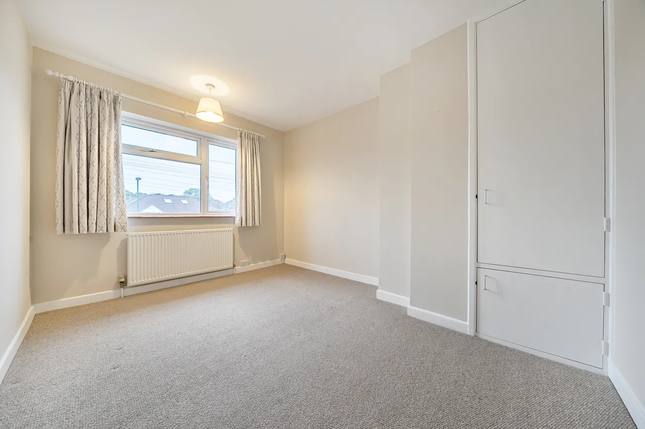 Cootes Avenue, Horsham, RH12, photo 8