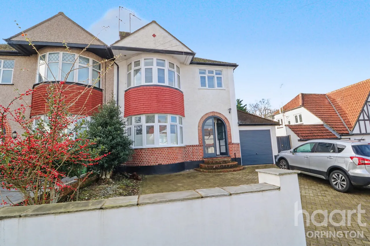 3 bed house for sale, Hillview Road, Orpington, BR6