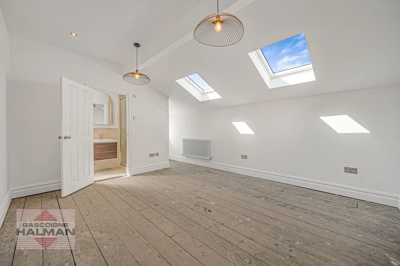 Highfield Avenue, Sale, photo 34