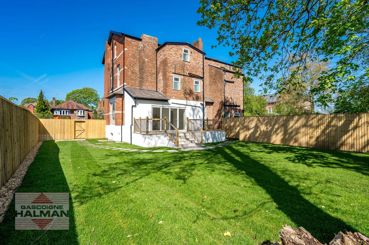 Highfield Avenue, Sale, photo 45
